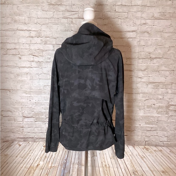 Lululemon athletica Pack It In Jacket - Picture 7 of 9